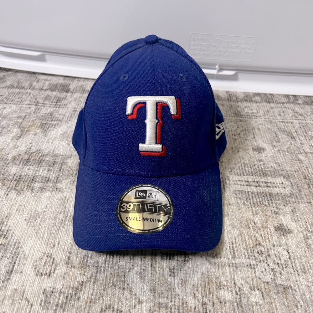 Texas Rangers New Era Hat size Small-Medium new with barcode and sticker